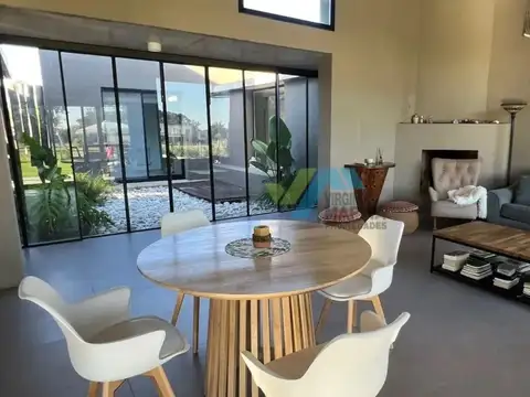 Casa en Alquiler en San Sebastian, USD 1.400