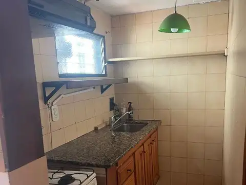 Departamento interno monoambiente con patio sin expensas