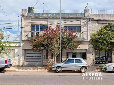 Casa de 4 dormitorios en Venta Zona Sur