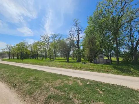 Av. Beschtedt al 2500. Luján.