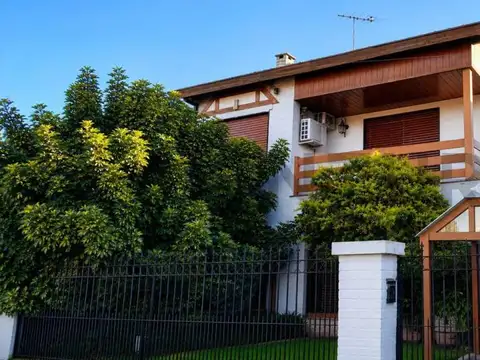 Hermosa casa familiar con espacios para disfrutar todo el año.