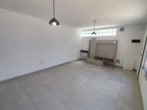 Depto Tipo Casa en Venta en Ituzaingó Norte, USD 70.000