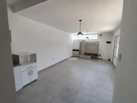 Depto Tipo Casa en Venta con 1 cocheras