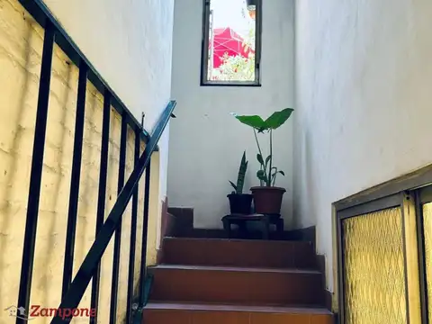 PH de 3 ambientes con Local Comercial en Lanús Este
