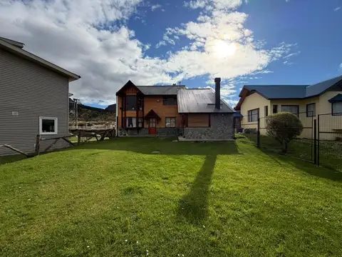 Casa 8 ambientes con 1 baño