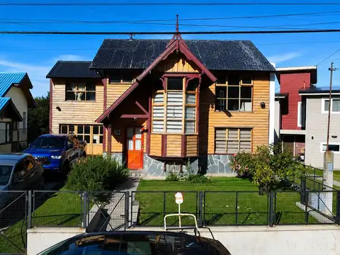 CASA EN VENTA | USH 4 dormitorios quincho y vistas