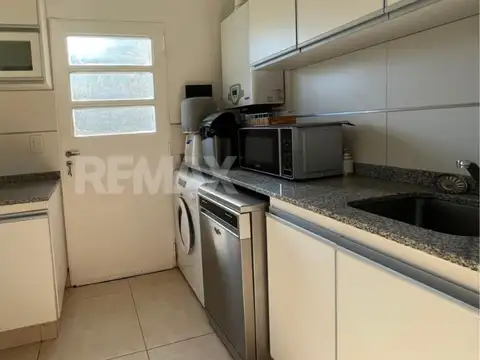 CASA EN VENTA B° PRIVADO LA FALDA, CIPOLLETTI.