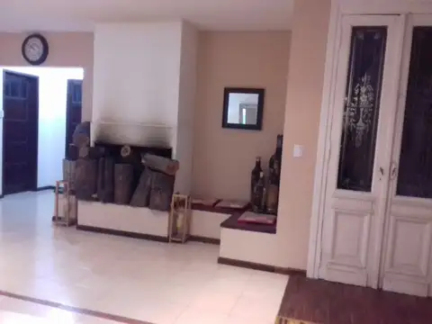 Casa en Venta en Don Torcuato, USD 220.000