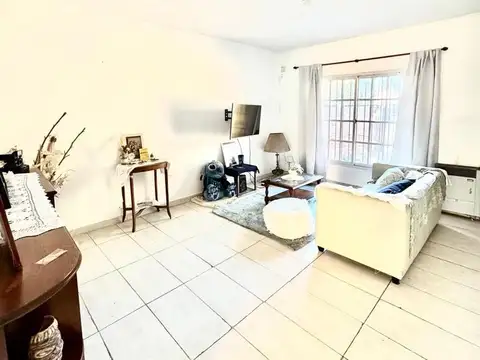 Depto Tipo Casa en Venta en Moron, USD 80.000