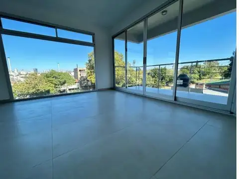 Aristobulo Coliving, vista a la ciudad y verde, todo luz
