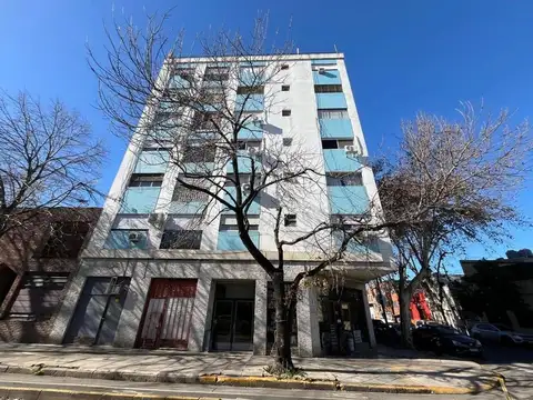 Venta Departamento 3 Ambientes al Frente Paternal