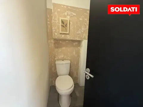Oficina en alquiler, galeria las Piedras, bajada patricias argentinas