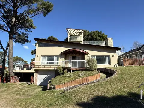 Casa 3 Dormitorios en Venta en Pinamar Zona B5