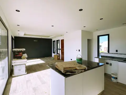 Casa en Venta al Oeste