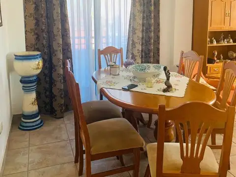 Departamento 4 ambientes con 2 baños