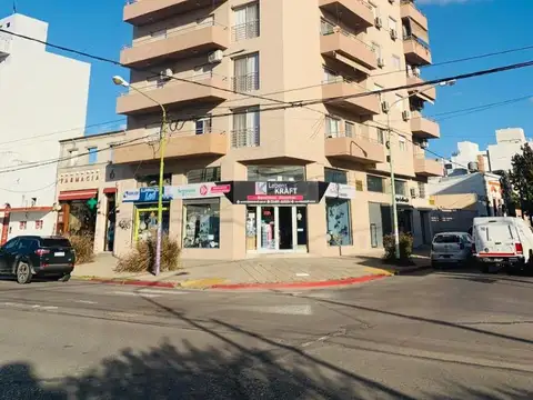 Av Mitre