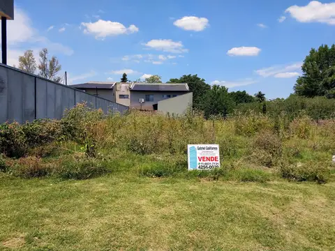 Vende Lote Baldio 350 m². Gutierrez.