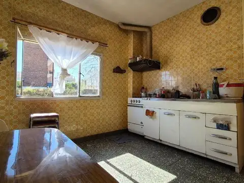 Depto Tipo Casa en Venta 70 años