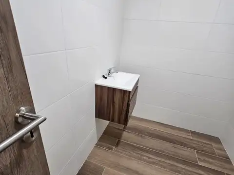 Galpon en Venta 34  mts Fondo