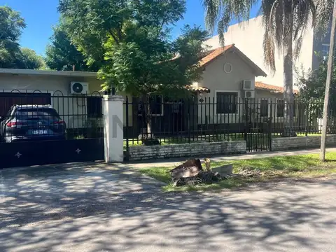 CASA 4 AMBIENTES EN VENTA EN JOSÉ C. PAZ | LOTE 800 m² | PILETA | QUINCHO | TODO EN UNA PLANTA