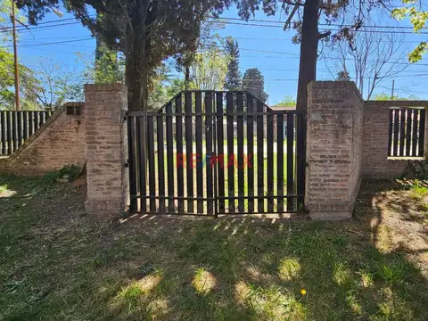 Casa quinta 3 amb Venta La Reja lote 1800m2 pileta