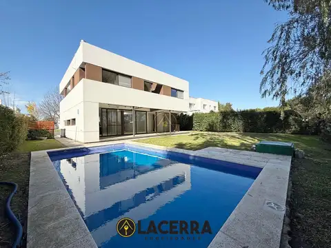 Casa en venta, en Barrio Lagos Del Norte, Don Torcuato.Nuevo valor 