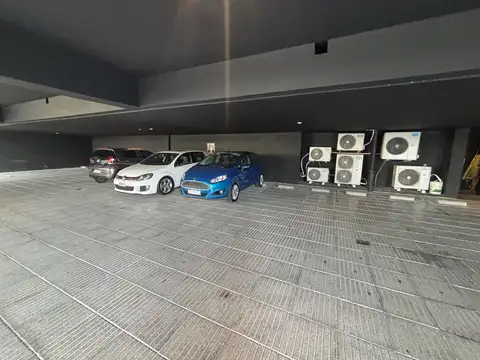 Cochera en edificio a estrenar cubierta