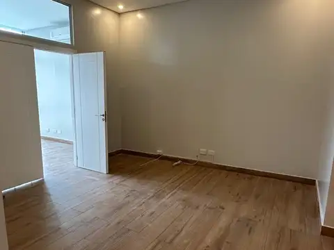 Oficina en alquiler en VOHE 100