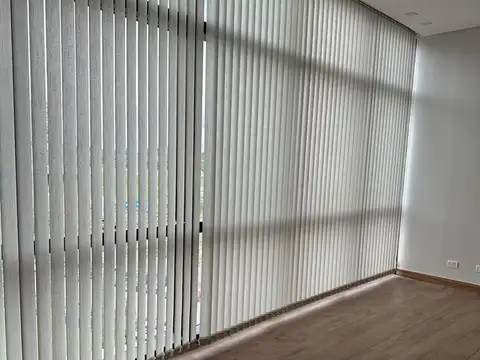 Oficina en alquiler en VOHE 100