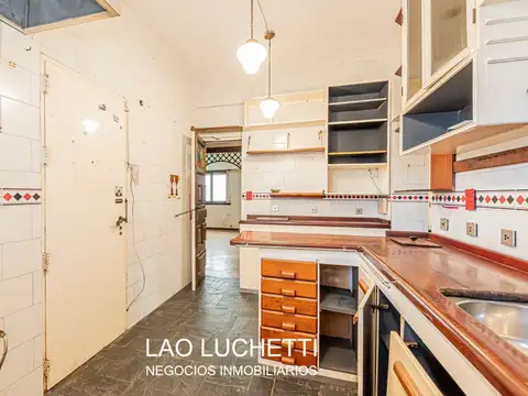 VENTA! OPORTUNIDAD! 4 Ambientes c/ Dependencia y cochera, BELGRANO R 