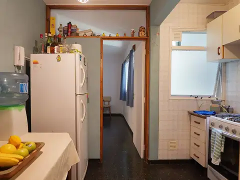 Venta 3 ambientes c dependencia cochera Monserrat