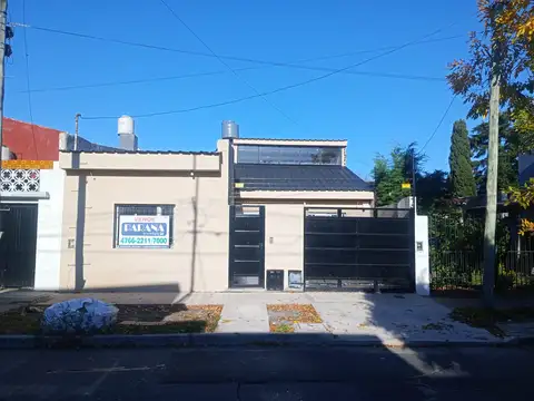 CHALET  DE 4 AMBIENTES TOTALMENTE A NUEVO