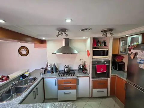 Departamento 5 ambientes con 3 baños