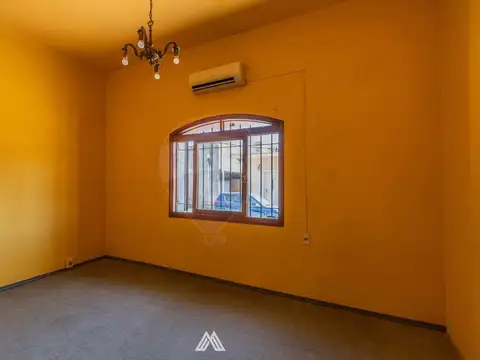 Venta casa 2 o 3 dormitorios en centro de Pando