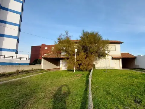 Depto Tipo Casa en Venta de 4 ambientes