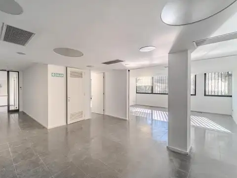 Edifcio en Block de Oficinas Corporativas de 3 plantas - Vicente Lopez-