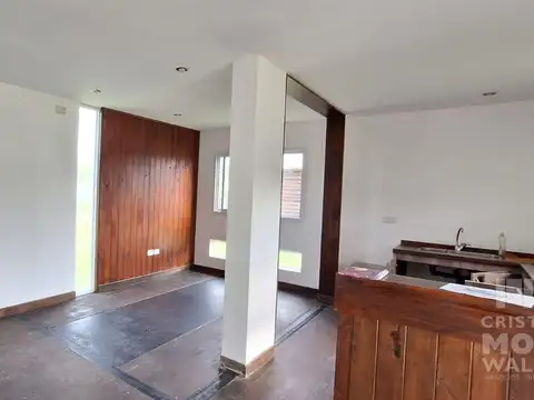 Casa 3 ambientes con 1 baño