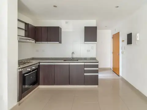 Monoambiente con patio! Excelente Ubicacion!