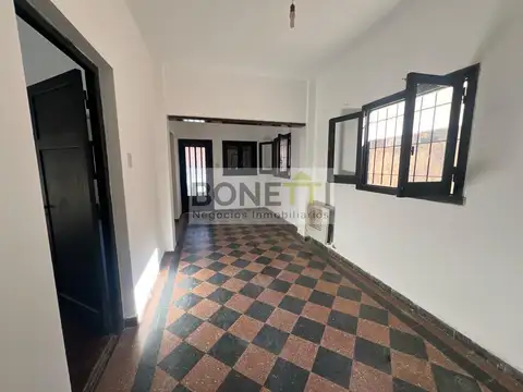 Casa en Alquiler en Mercedes, $ 600.000