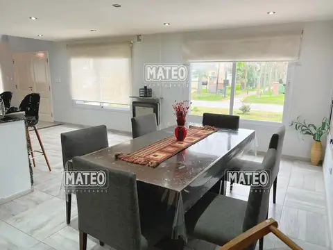 Casa en Venta en Campos De Alvarez, USD 320.000