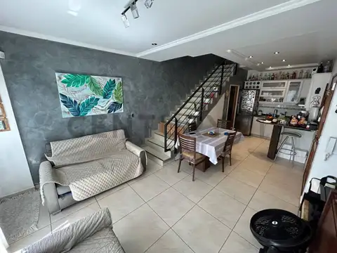 VENTA PH 5 AMBIENTES EN MATADEROS CON PATIO Y SIN EXPENSAS