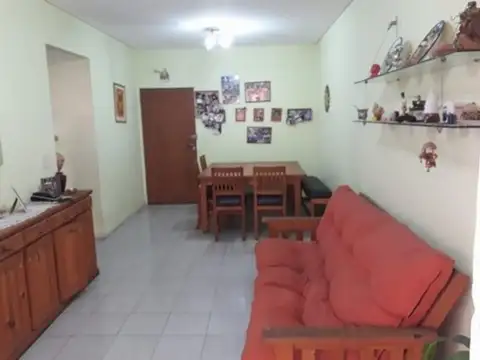 Lambare 1000, Piso 5