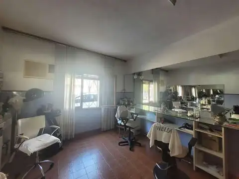 Casa 5 ambientes con 1 baño