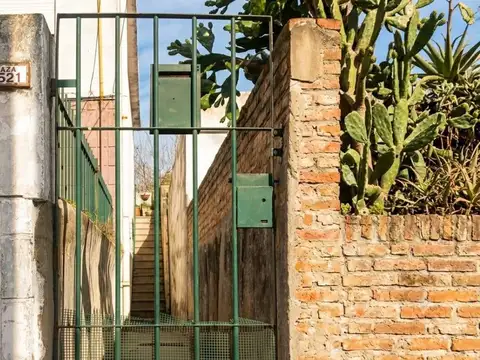 PH con terraza y parrilla  en venta en Los Polvorines