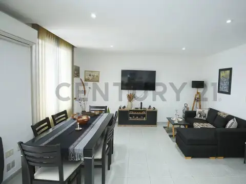 74 entre 22 y 23 1300, Piso 0