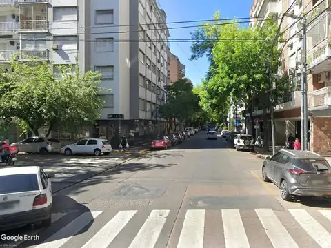 Riglos e/ Guayaquil y Formosa