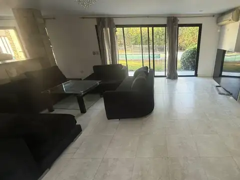 Casa en Venta en Santa Barbara, USD 1.290.000