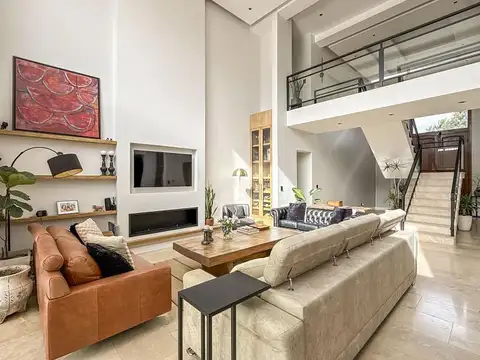 Casa en Venta con 1 cochera