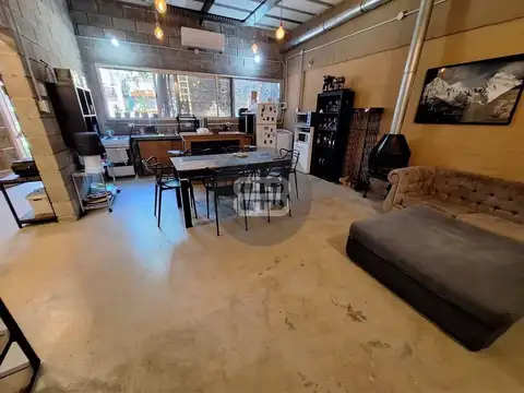 VTA GALPÓN    VIVIENDA 4 AMBIENTES Y OFICINA