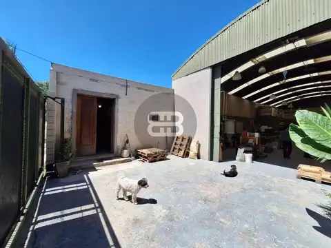 Galpon en Venta 20  mts Frente